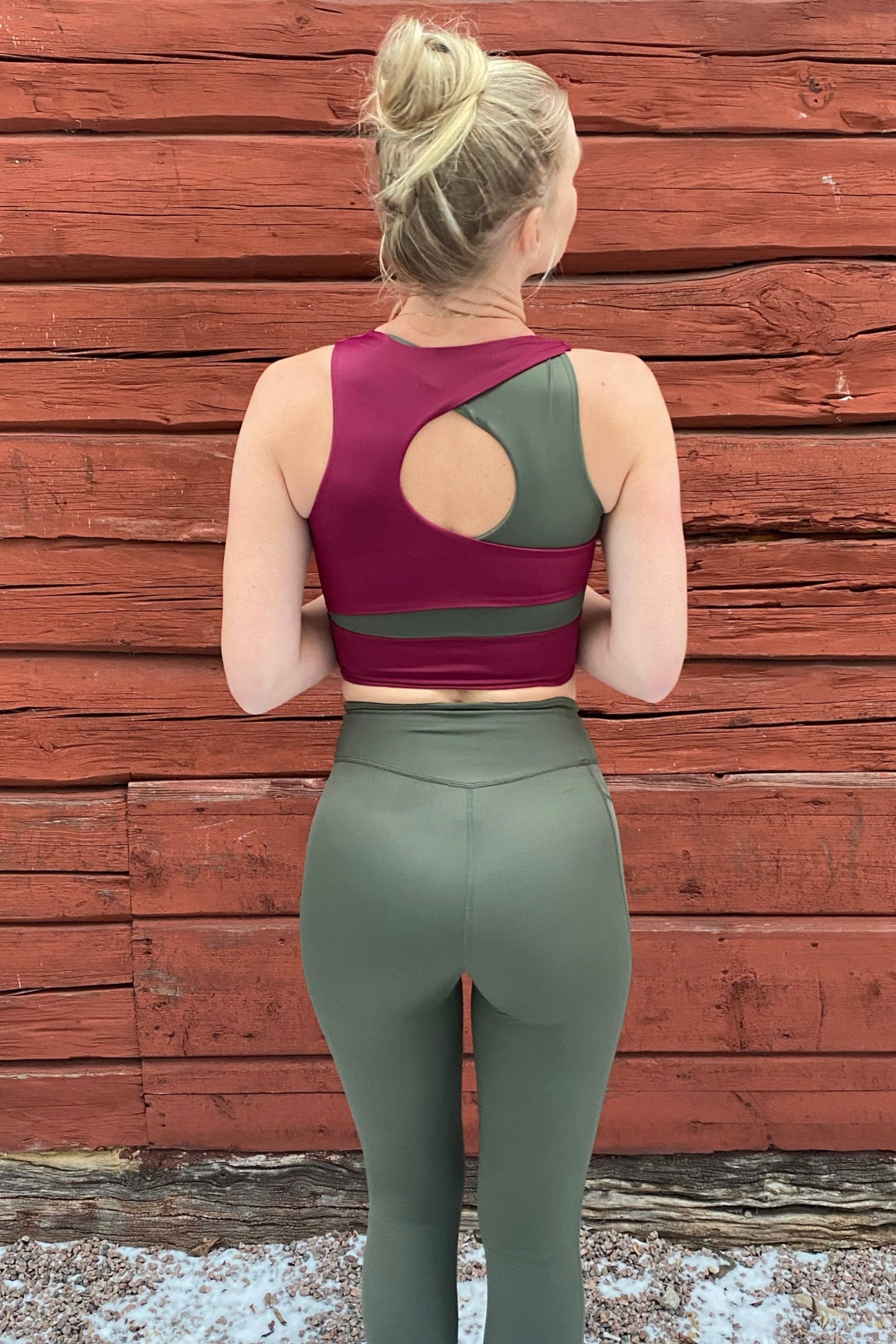 Frosty Friday - Sports Top - Bordeaux/Olive Green - S